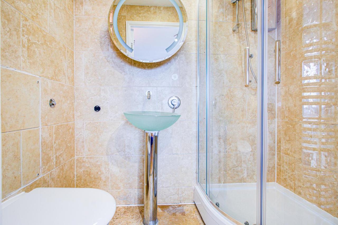 Statera Apartments - Thames View Лондон Екстер'єр фото